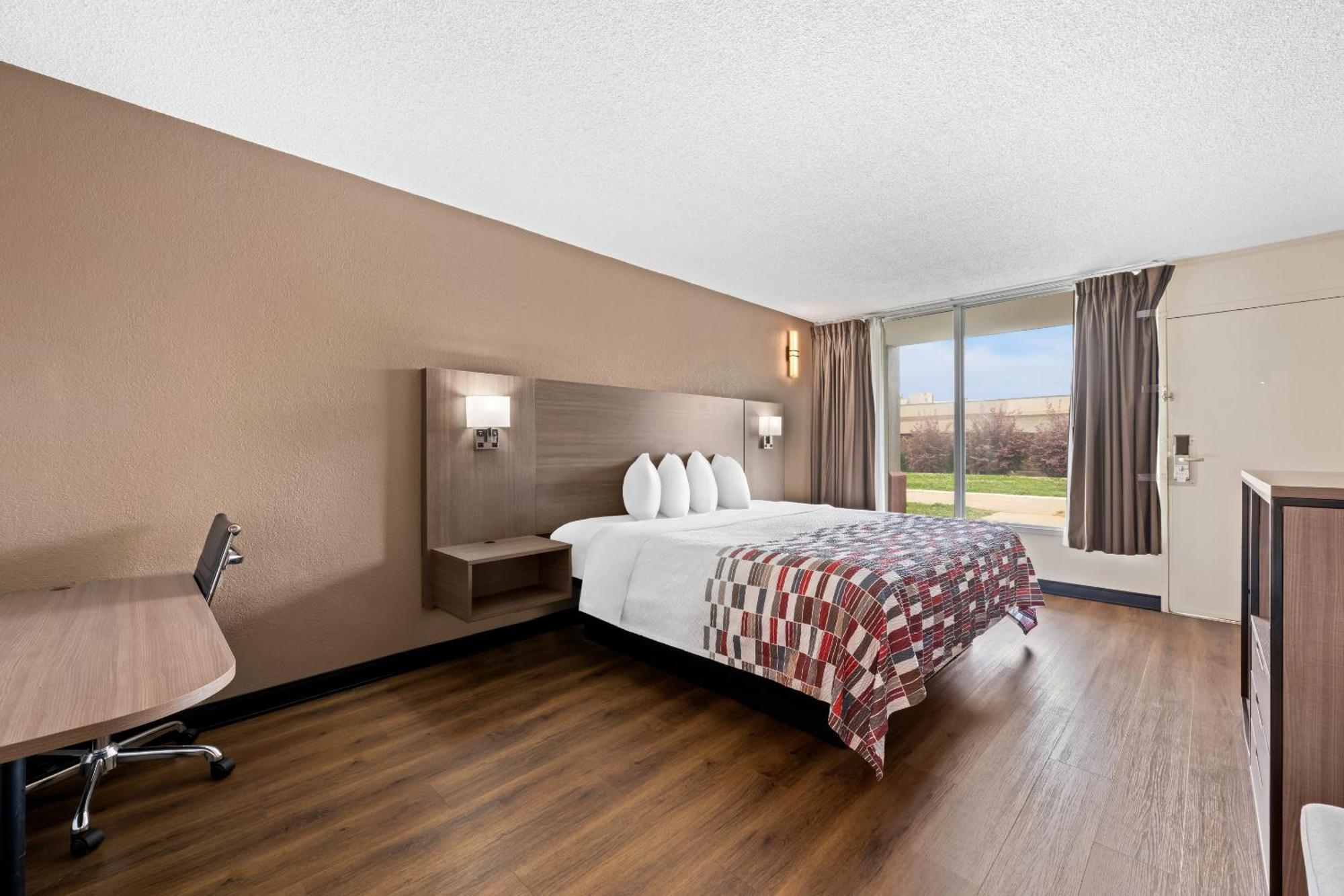 Red Roof Inn Charlotte - Airport Esterno foto